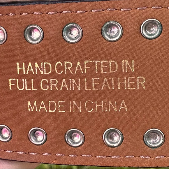 Ariat Women’s Handcrafted Brown Leather Belt Limited Edition Rhinestone Buckle - Picture 12 of 15